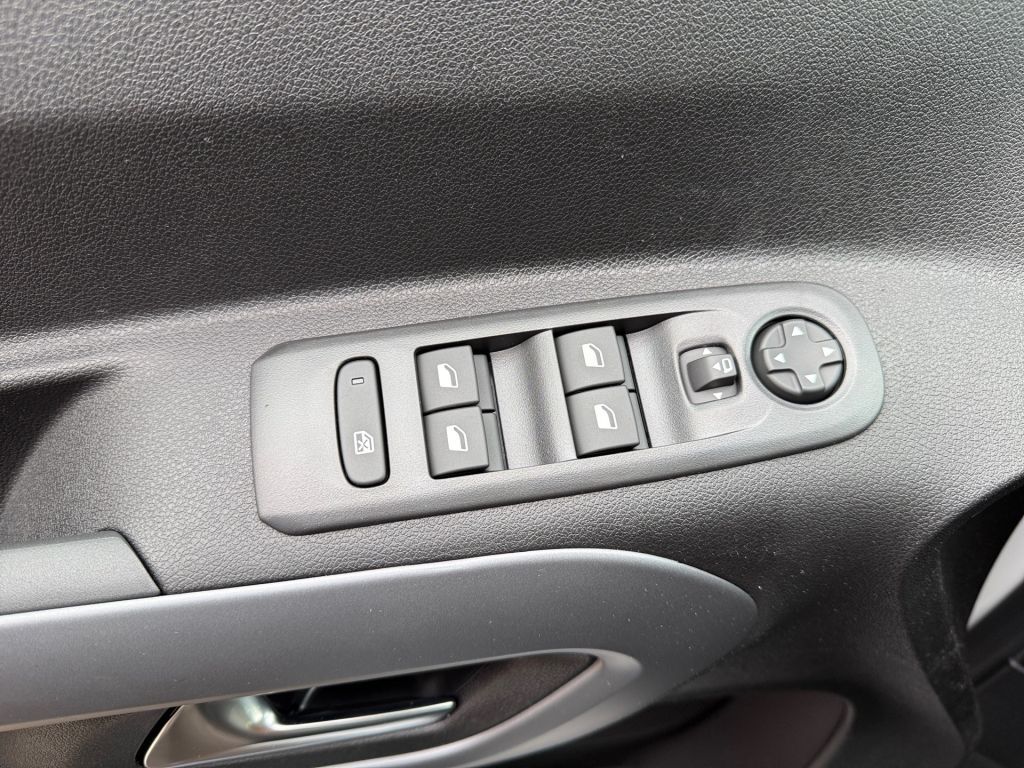 Fahrzeugabbildung Citroën Berlingo M Diesel 100 PLUS