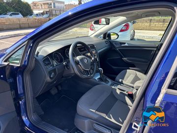 Volkswagen Golf - 10