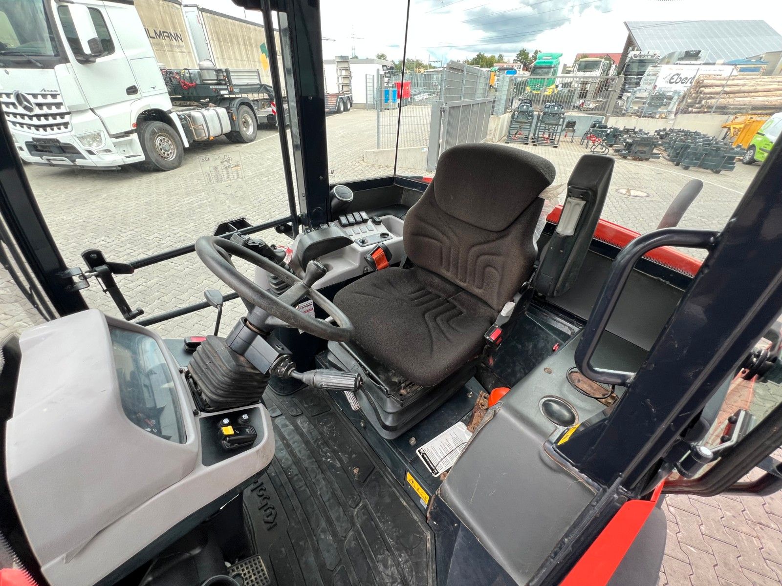 Fahrzeugabbildung Kubota R070 / Gabel & Schaufel / nur 1.869h!