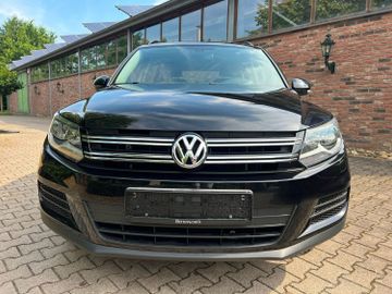 Volkswagen Tiguan - 9