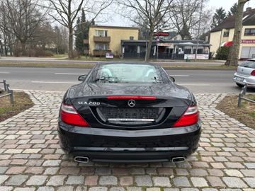 Fahrzeugabbildung Mercedes-Benz SLK 200 CGI Roadster AMG*Panorama*Memory*TOP*