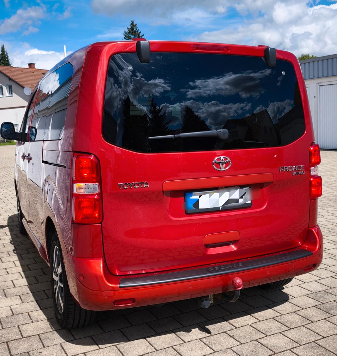 Toyota Proace (Verso) 2,0-l-D-4D 110kW compact Fami...