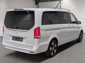 Mercedes V 220 - 4