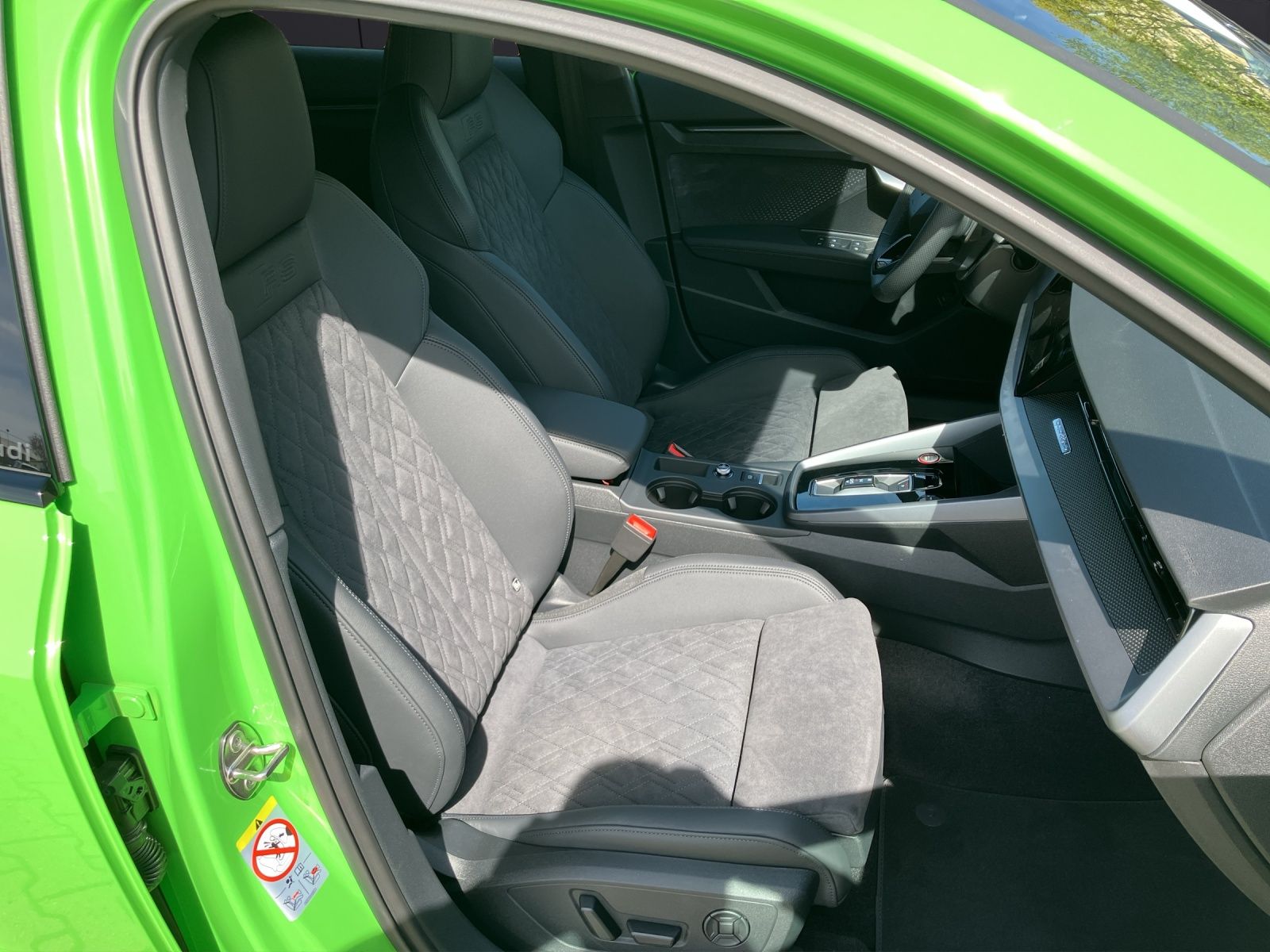 Fahrzeugabbildung Audi RS 3 Limousine quattro S tronic MATRIX RFK NAVI