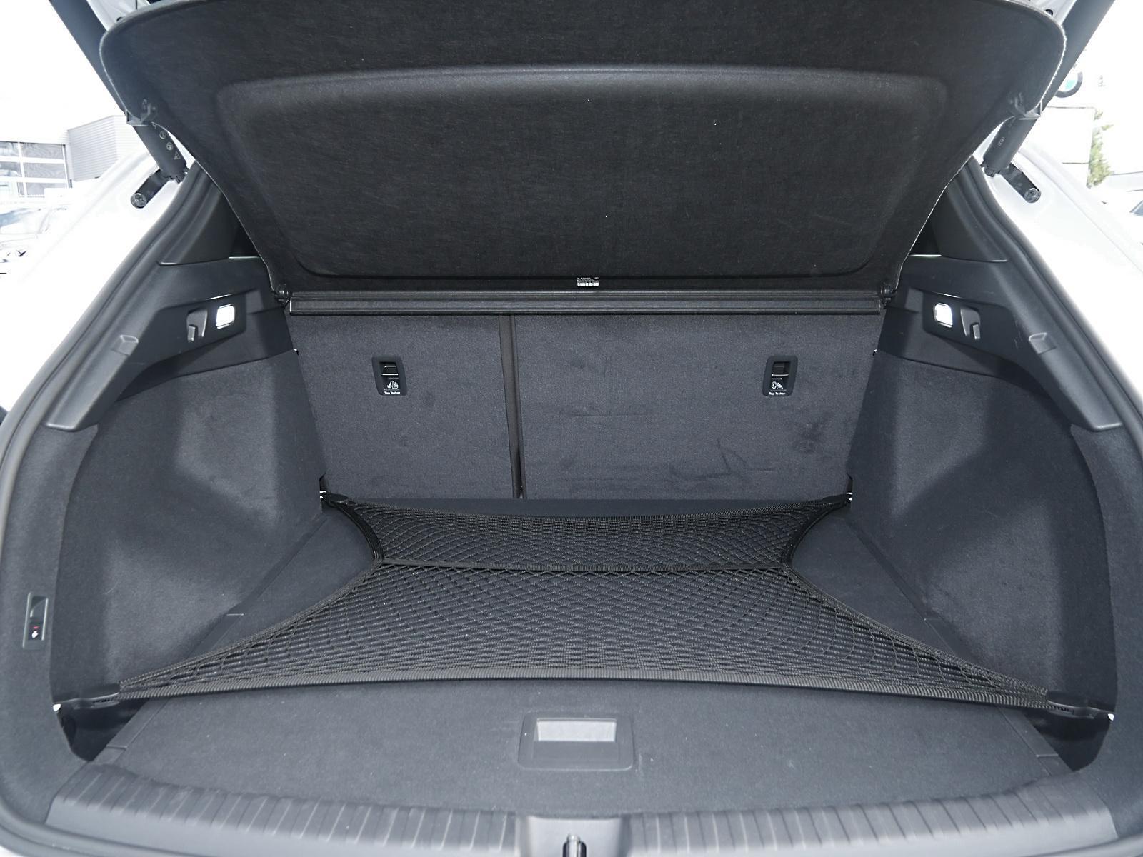 Audi Q4 45 S Line Int Navi,HUD,Matrix,R-Kamera, миниатюра 10