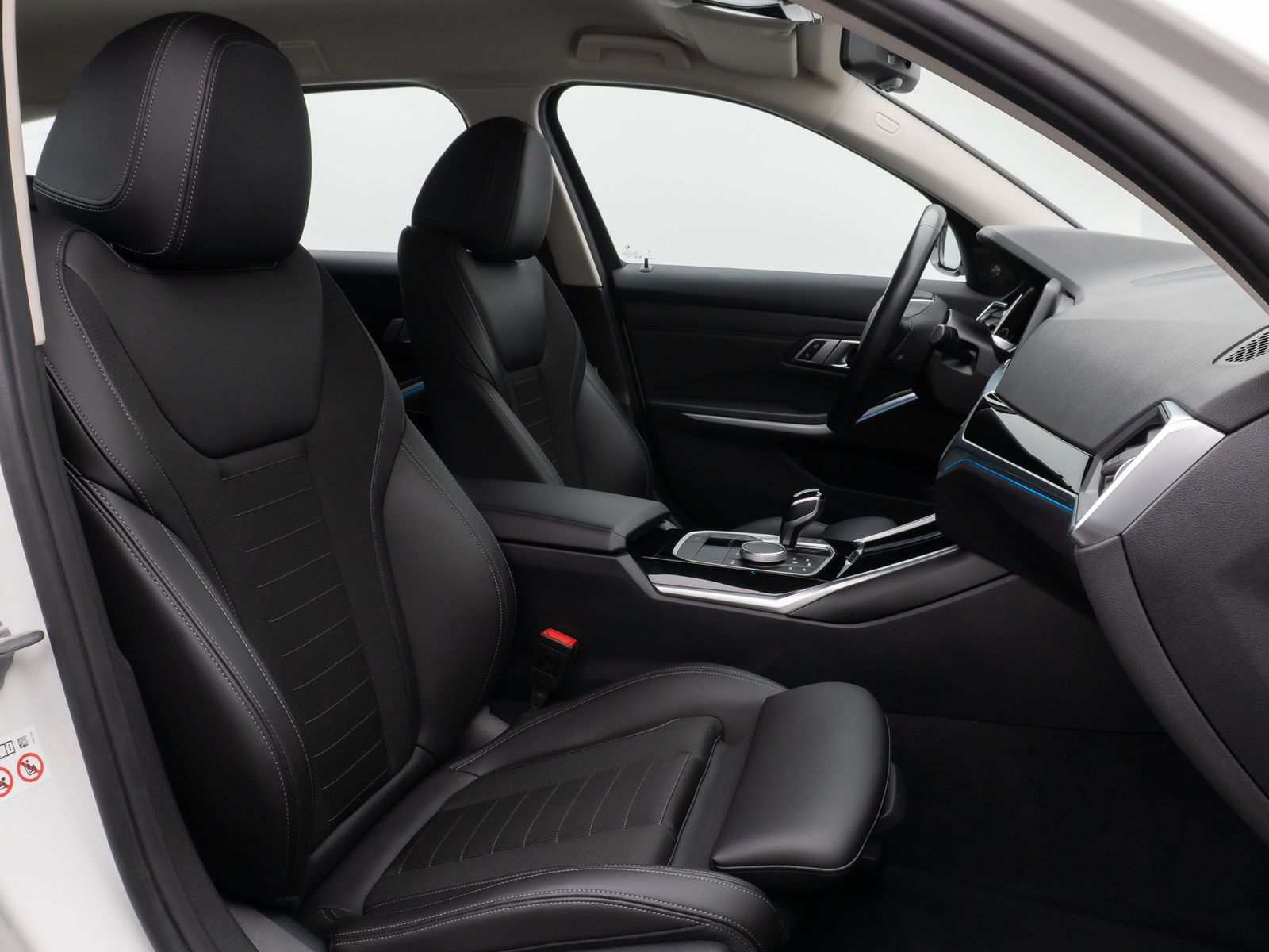 Fahrzeugabbildung BMW 320e Sport Line 360° Laser DAB H/K Komfort Alarm