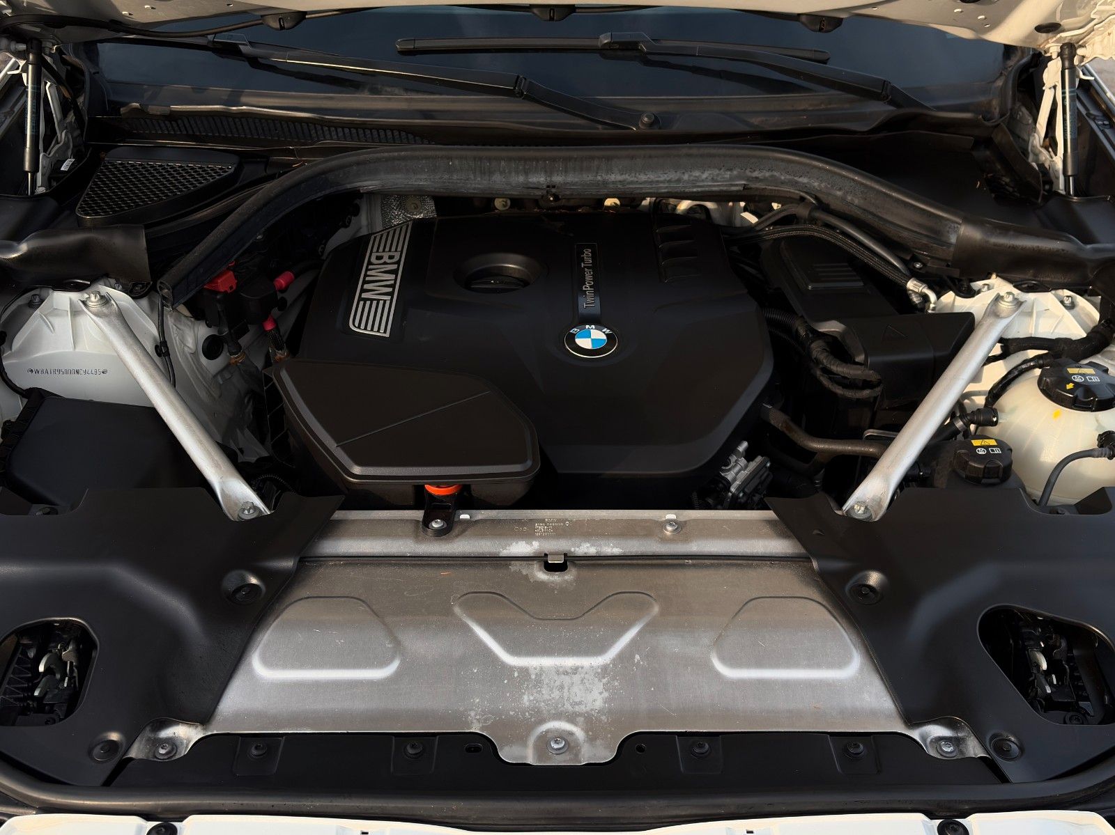 Fahrzeugabbildung BMW X3 xDrive 30i Luxury Line Pano Akustik Komf. HuD