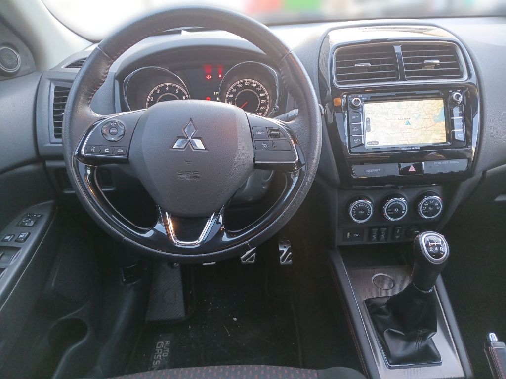 Fahrzeugabbildung Mitsubishi ASX Edit.+ Black 1.6 2WD Xenon Navi Pano AHK