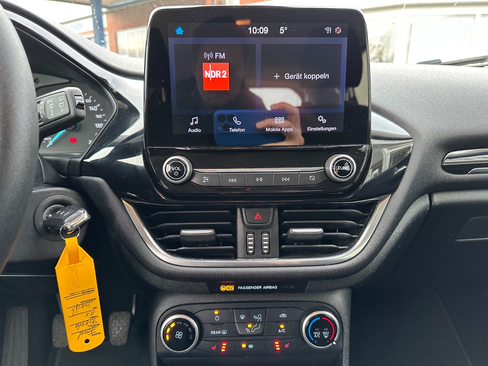 Fahrzeugabbildung Ford Fiesta 1.1 Cool & Connect Sitzheizung/AppConnect