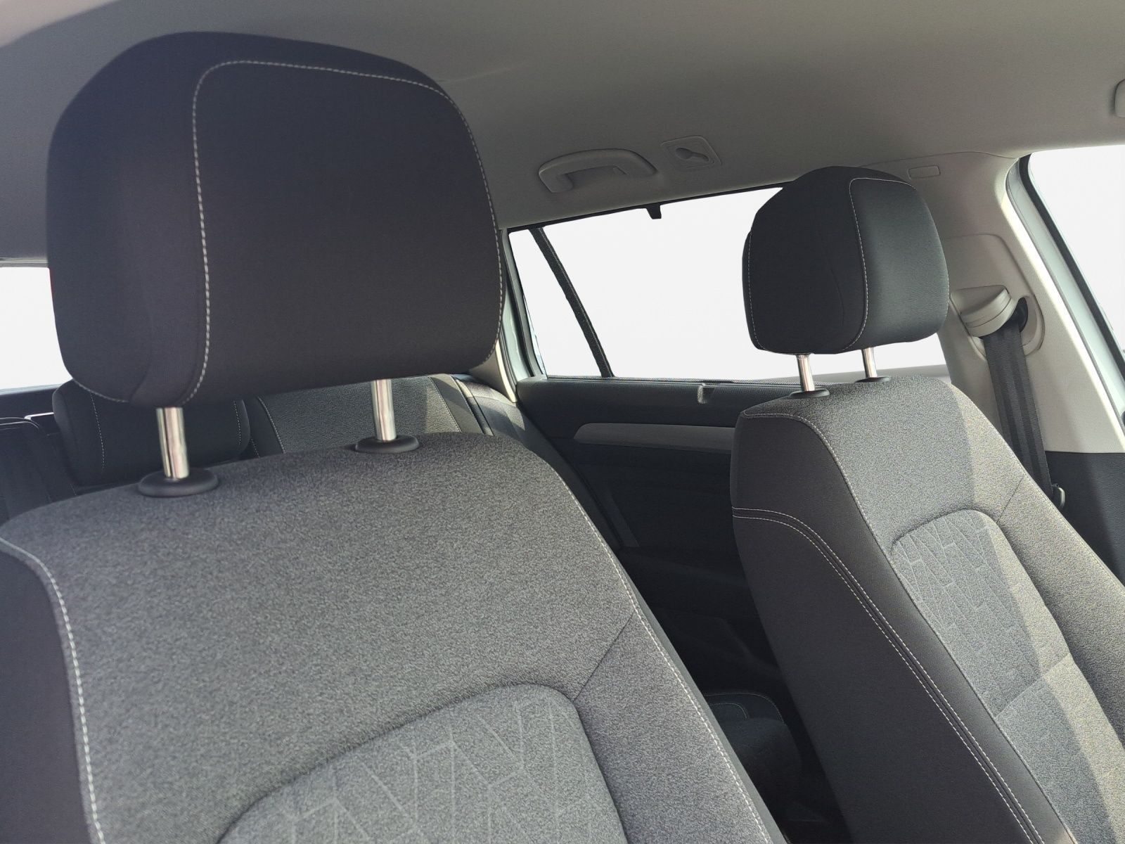 Volkswagen Passat Variant - Bild 11