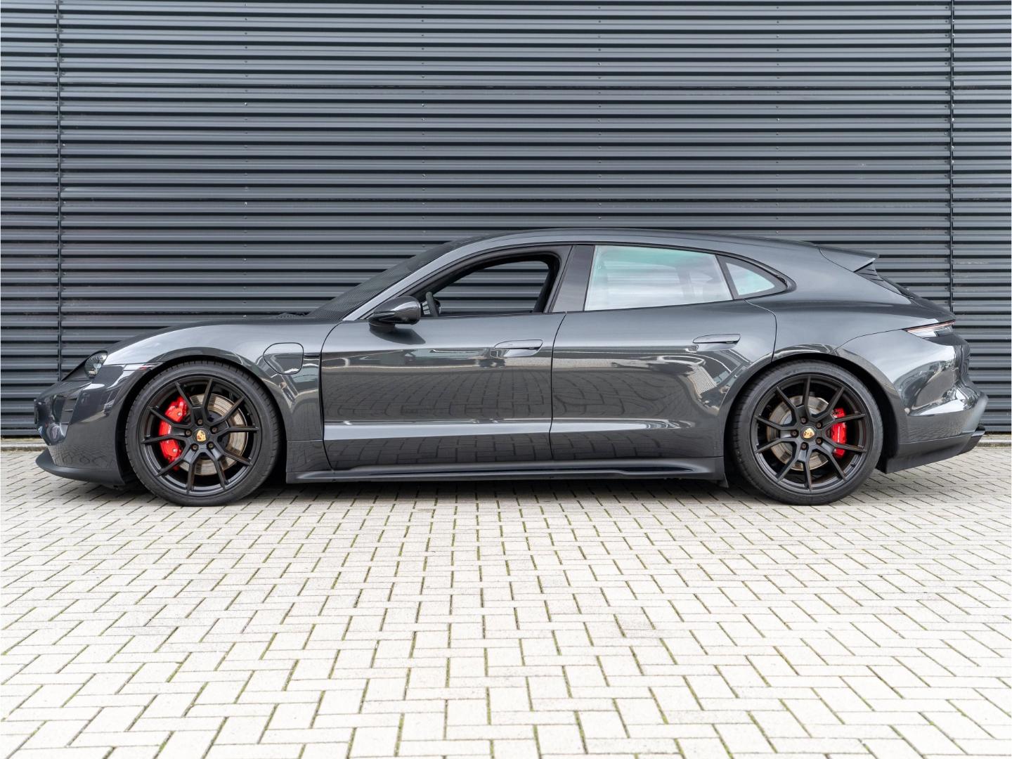 Porsche Taycan GTS Sport Turismo 21'' BOSE uvm.