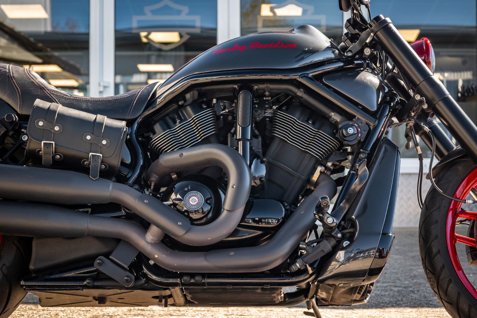 Fahrzeugabbildung Harley-Davidson VRSCDX Night Rod Special- Airride - Remus -