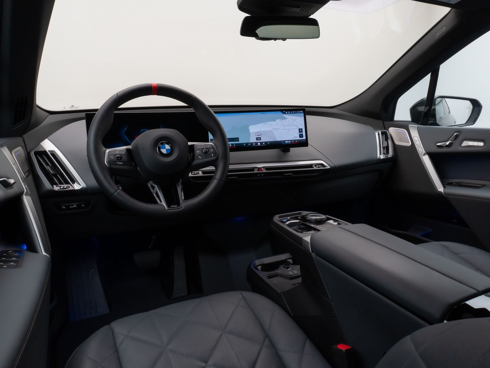 Fahrzeugabbildung BMW iX M60 Panorama 360°Laser B&W SoftCl Massage 22"