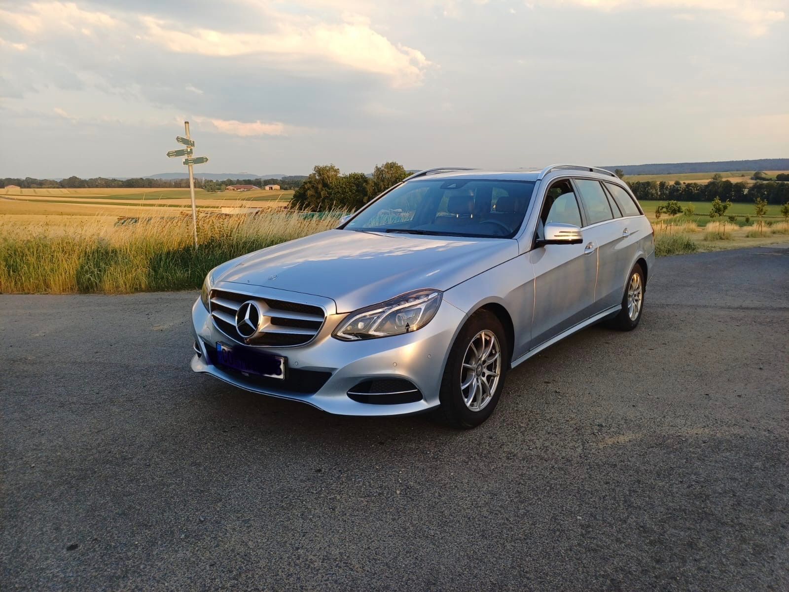 MERCEDES-BENZ E 220 BlueTEC BE T Edition AVANTG. Auto. Edi...