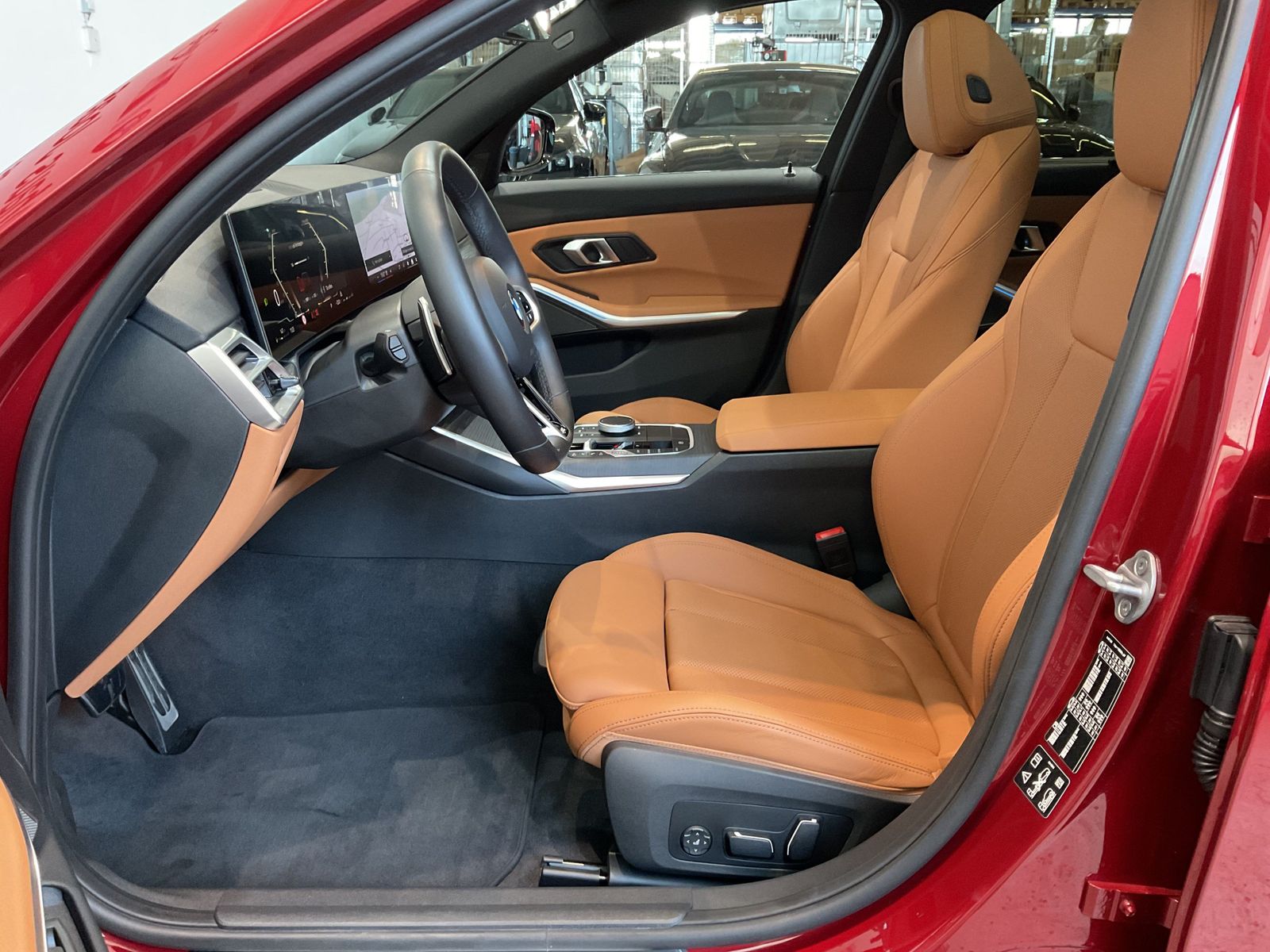 Fahrzeugabbildung BMW 330i xDrive M Sportpaket | Panorama-Glasdach | H
