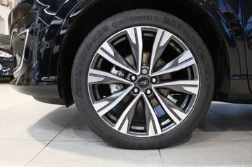 Fahrzeugabbildung Ford Kuga Plug-In Hybrid Vignale/BLIS/Kamera