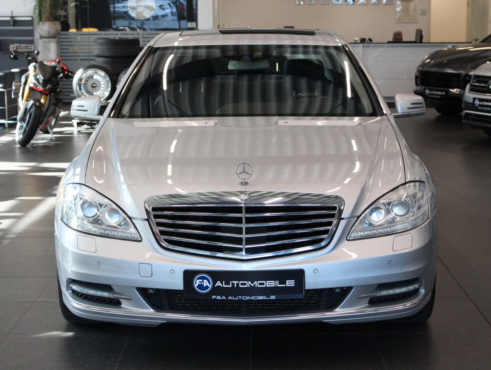 Fahrzeugabbildung Mercedes-Benz S 350d BlueTec 4Matic Standhzg.*Distronic*ABC