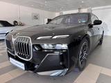 BMW 740 d xDrive Lim M Sport*Iconic Glow-Sky Loung* - BMW 740: 740i