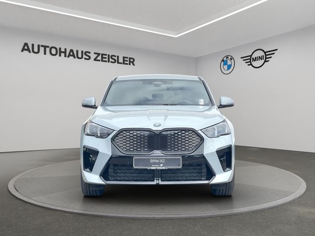 Foto Nummer 5: BMW iX2