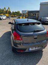 Kia cee'd / Ceed Sporty Wagon 1.4 CVVT EX EX - Kia cee'd / Ceed in München