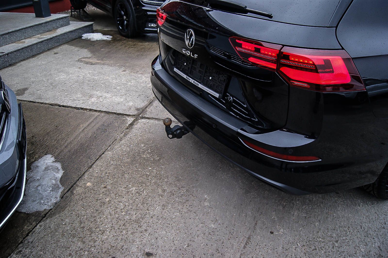 Fahrzeugabbildung Volkswagen Golf VIII Var 20TDI DSG LIFE STDHG ANHZV PANO IQ