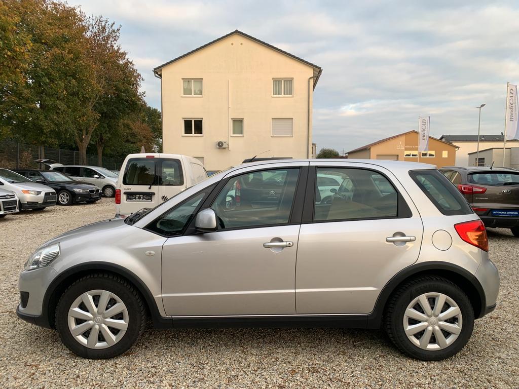 Suzuki SX4