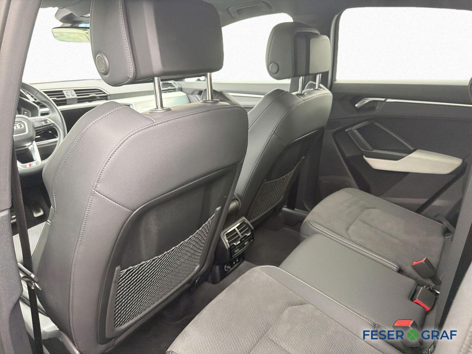 Audi Q3 Sportback 40 TDI qu 2x S line PANO MATRIX SON foto 12