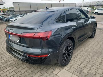 Audi Q8 e-tron - 9