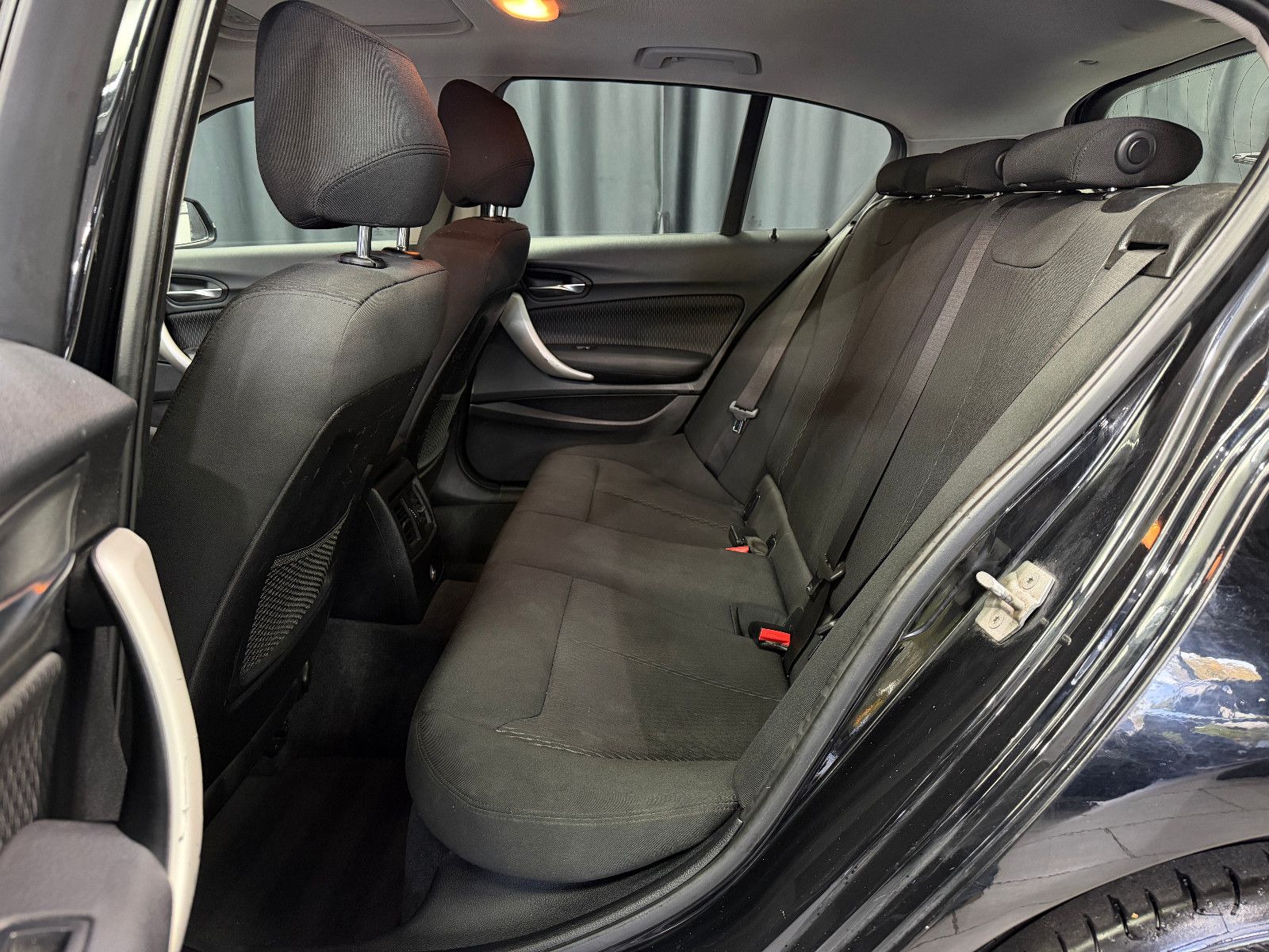 Fahrzeugabbildung BMW 120d xDrive Advantage|AUTOMATIK|HIFI|PDC|PANO|NA