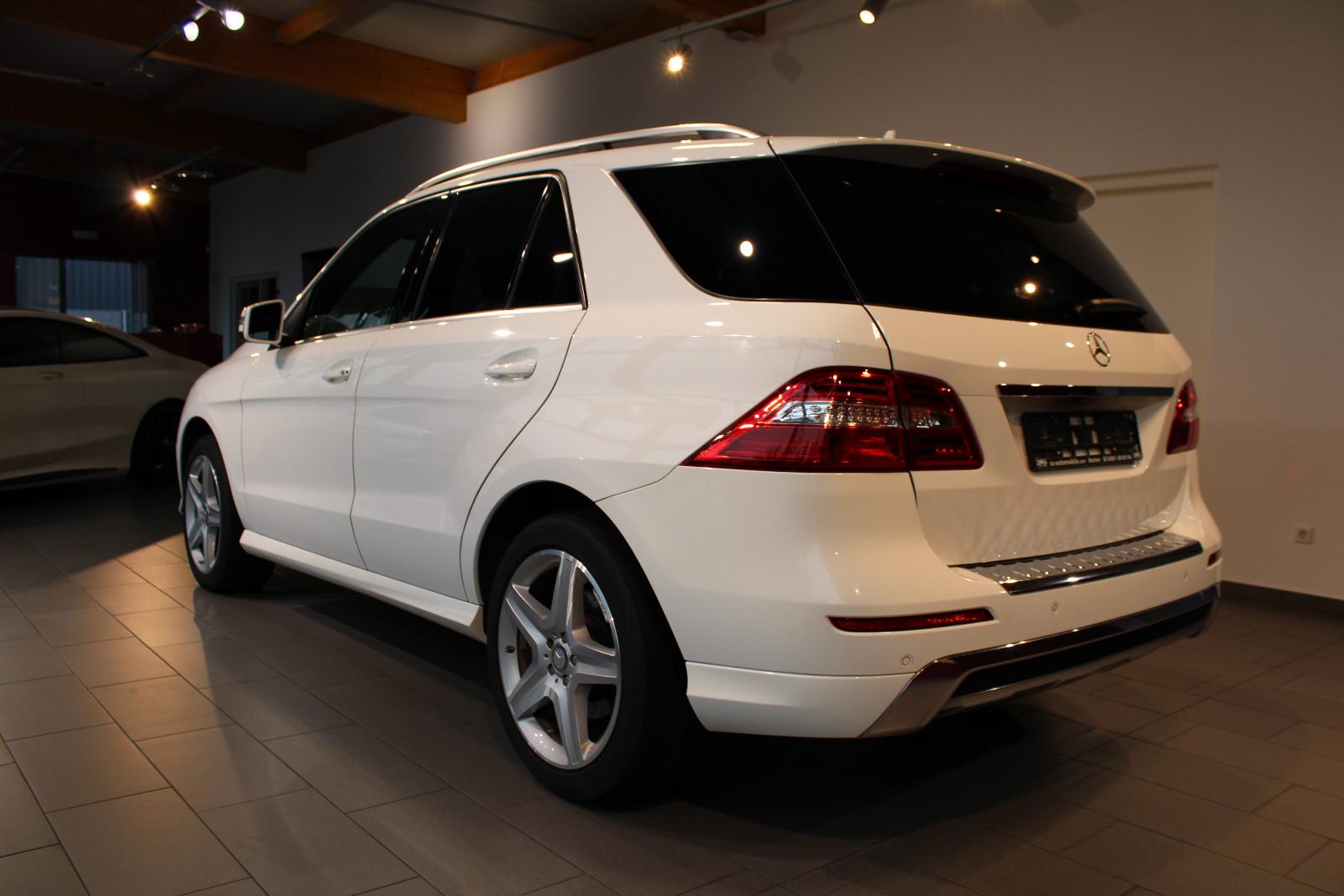 Mercedes-Benz ML 350 CDI AMG Line 4Matic AHK Navi PDC