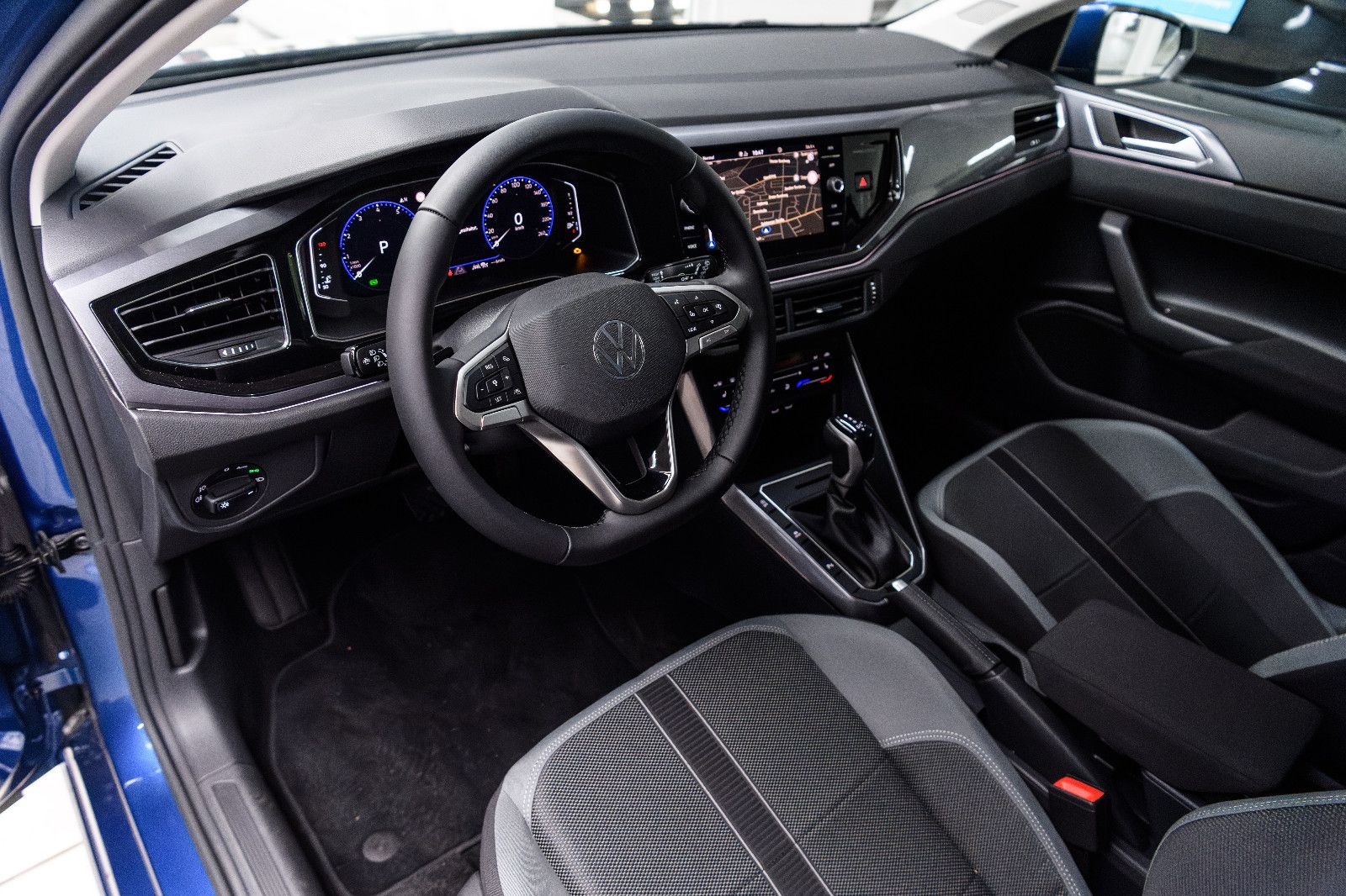 Fahrzeugabbildung Volkswagen Polo Style 1.0l TSI +DSG + Navi + IQ Drive