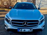Mercedes-Benz GLA 200  18" AMG & Night Paket Memory - silberne Mercedes-Benz GLA-Klasse