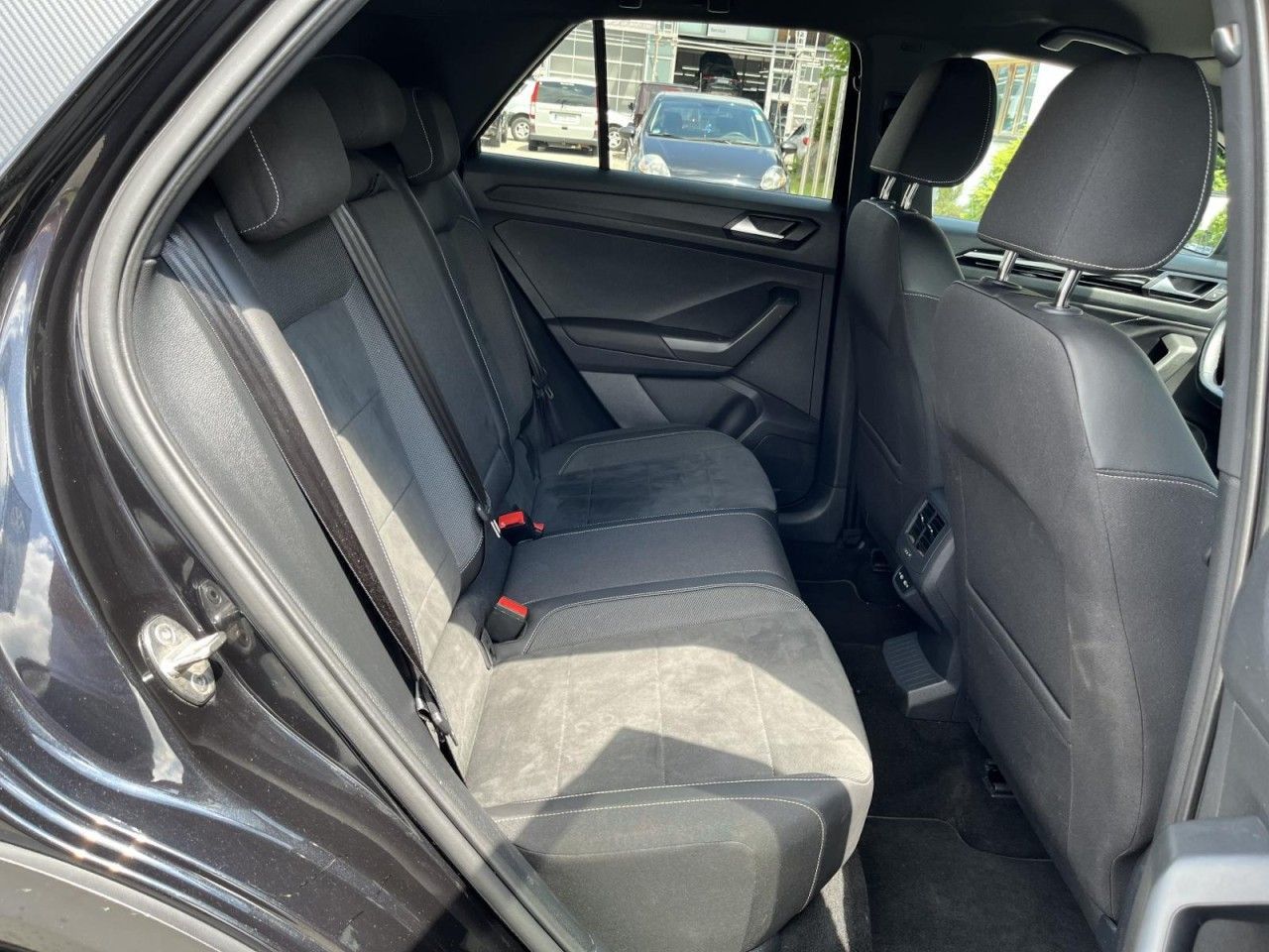Volkswagen T-Roc - Bild 12