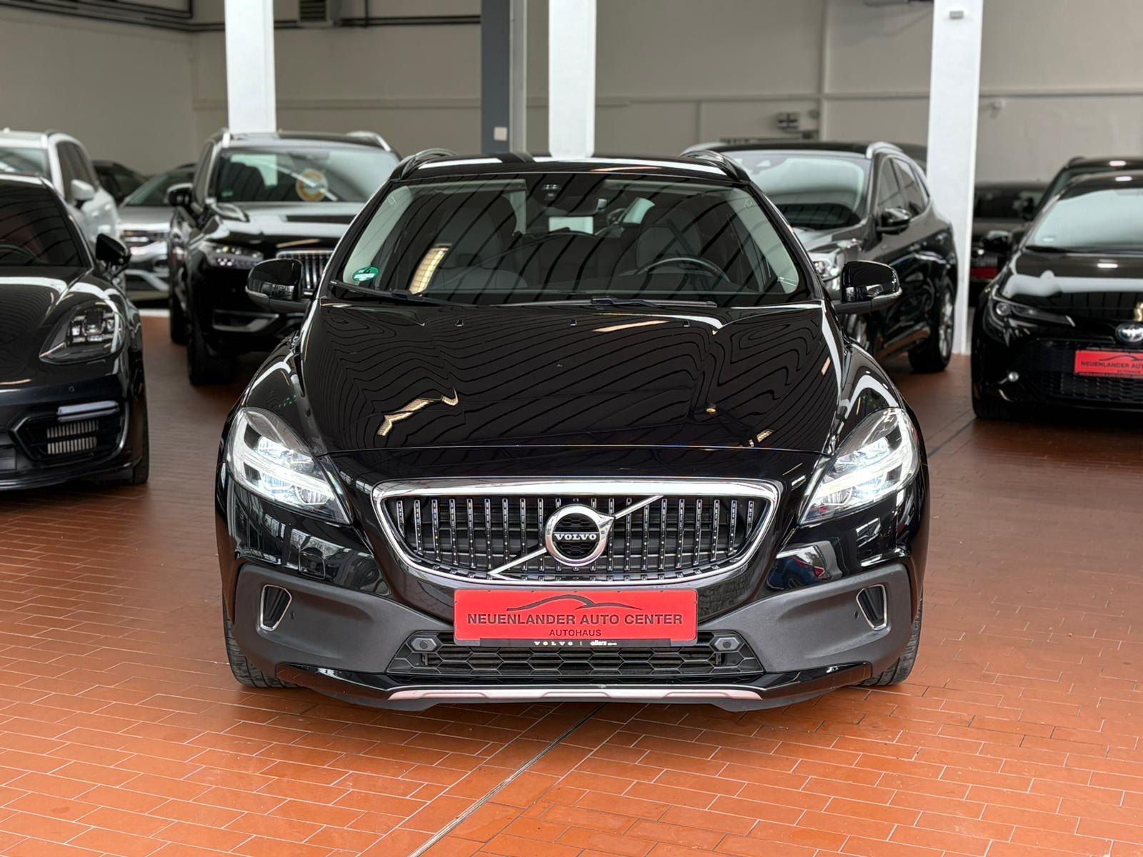 Volvo V40 T3 Cross Country-Automatik-Navi-Kamera-