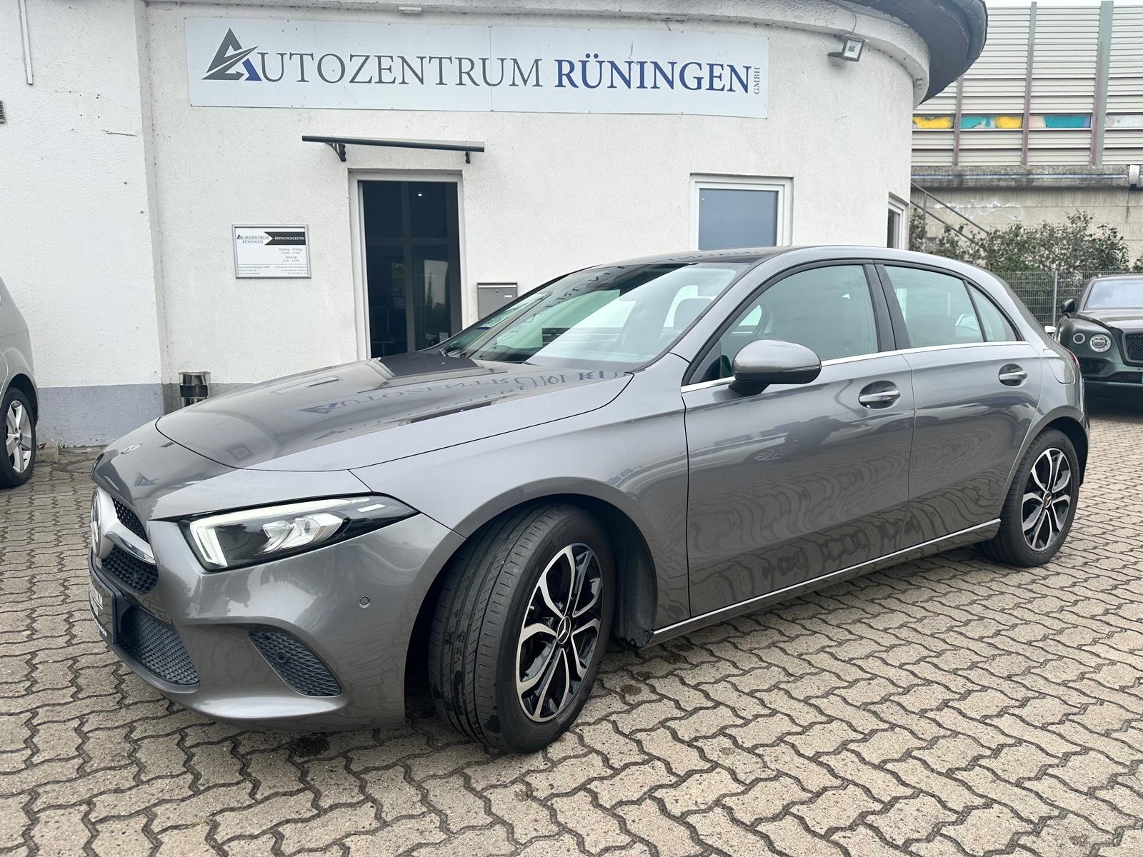 Mercedes-Benz A 180 A -Klasse d*Digitales Display*PDC *LED