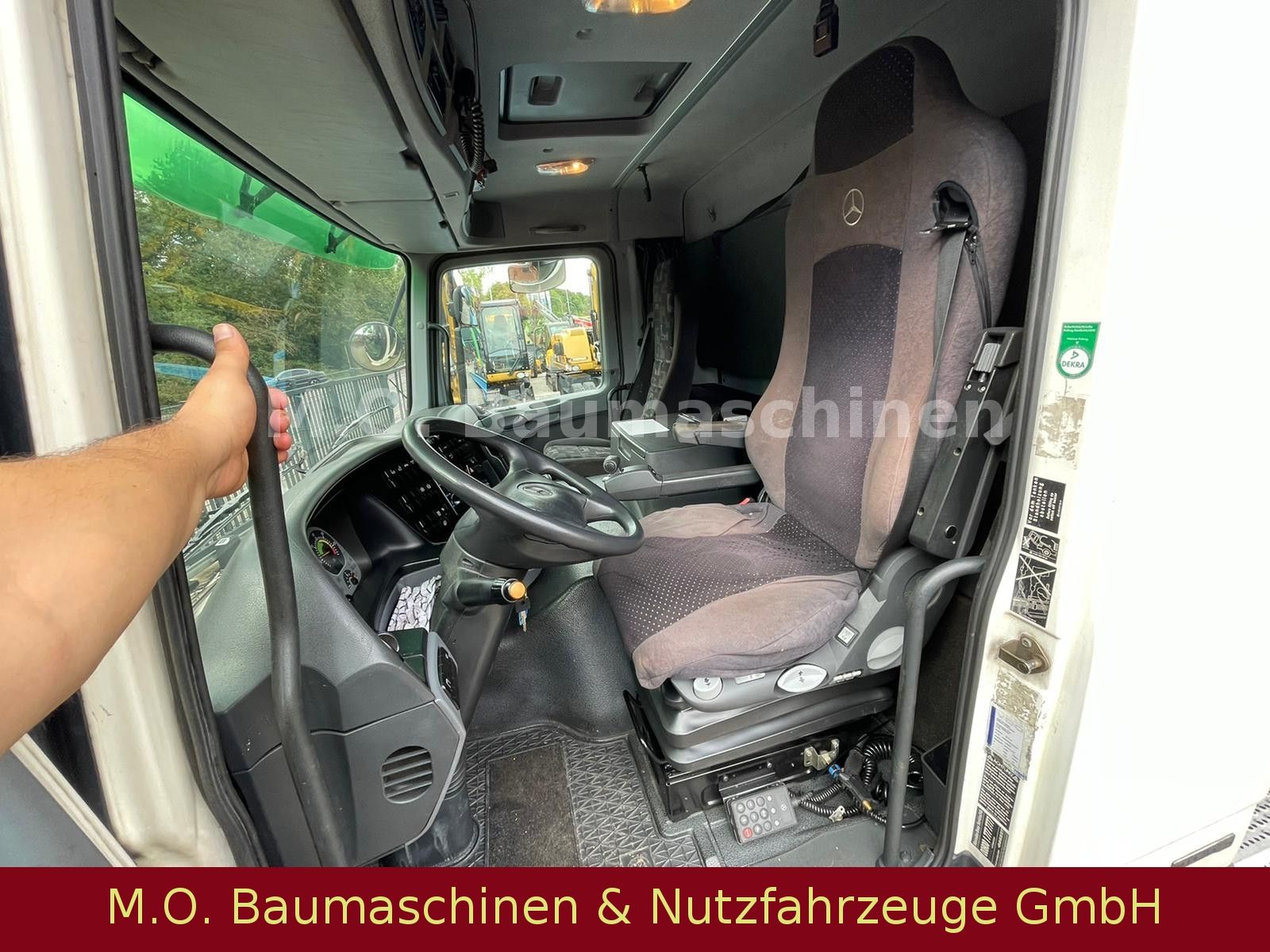 Fahrzeugabbildung Mercedes-Benz Actros 2541 / Saug u. Spühlwagen / Kroll  /