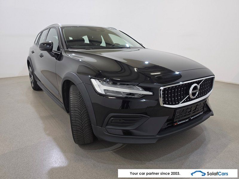 Volvo V60 CC 2.0 D3 AWD Aut. LED-Xenon Virtual ACC Na imagem 3