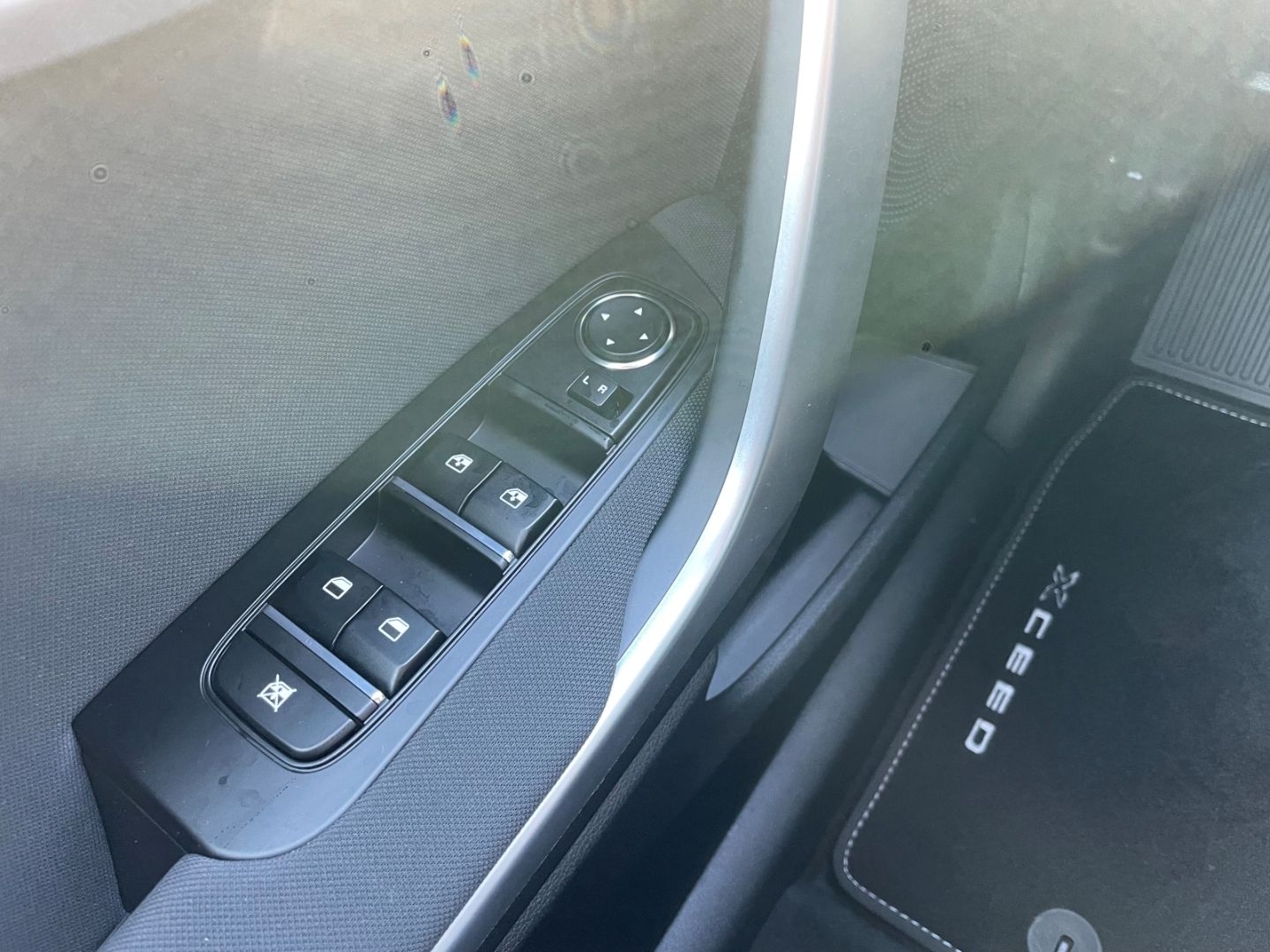 Fahrzeugabbildung Kia XCeed Core Navi Soundsystem LED Blendfreies Fern