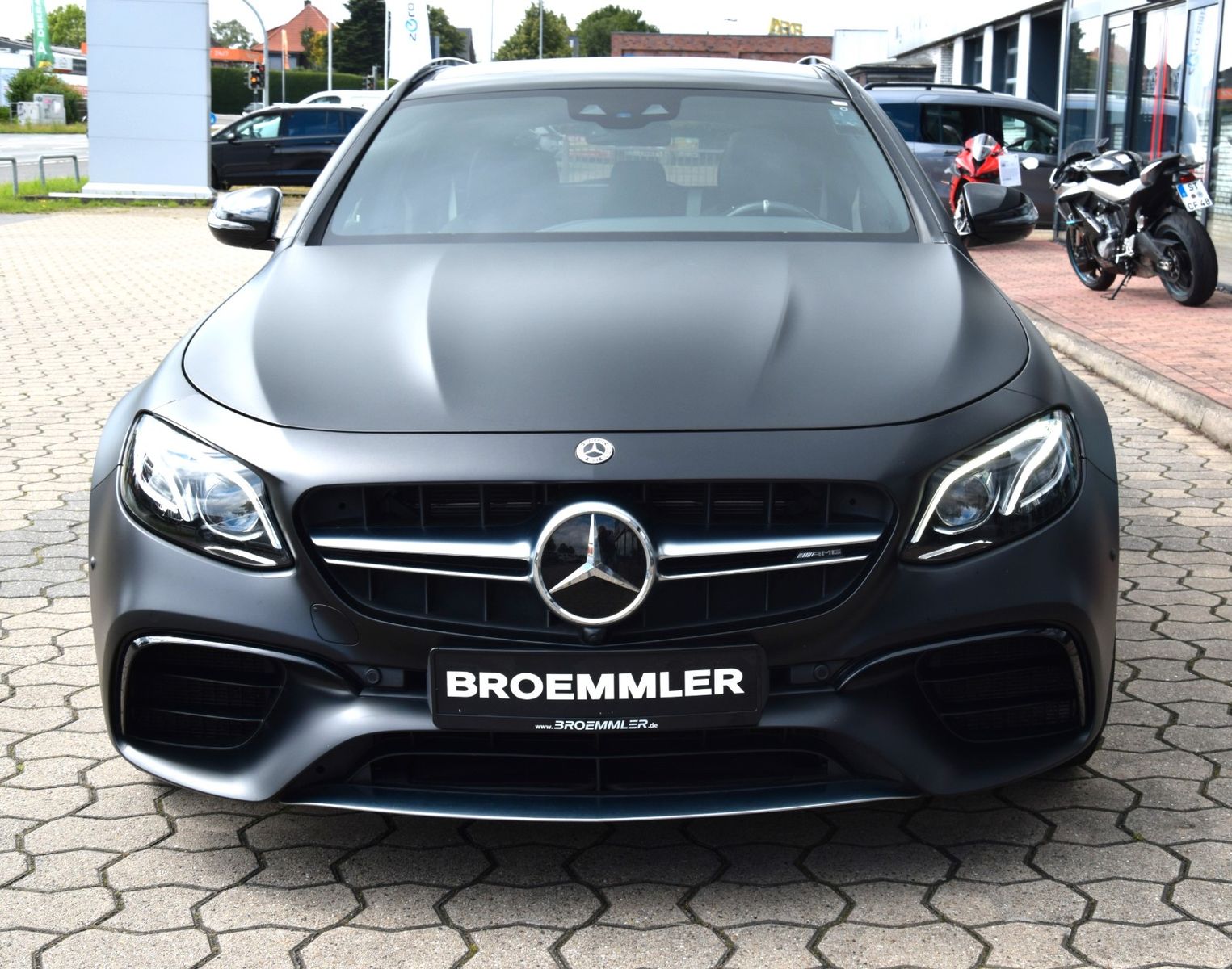 MERCEDES-BENZ E 63 AMG Folierung schwarz
