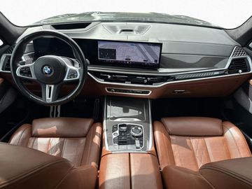 BMW X7 M60 - 12