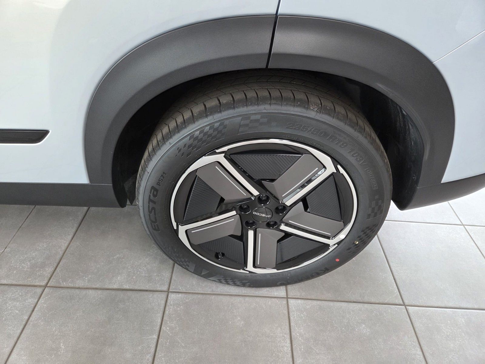Fahrzeugabbildung JAECOO 7 1.5 TGDI PHEV 255 kW Exclusive/sofort