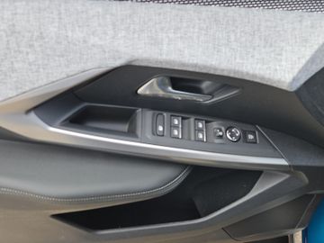 Peugeot 3008 Elektro 210 GT AHK+Kam.+KeyLess+LED
