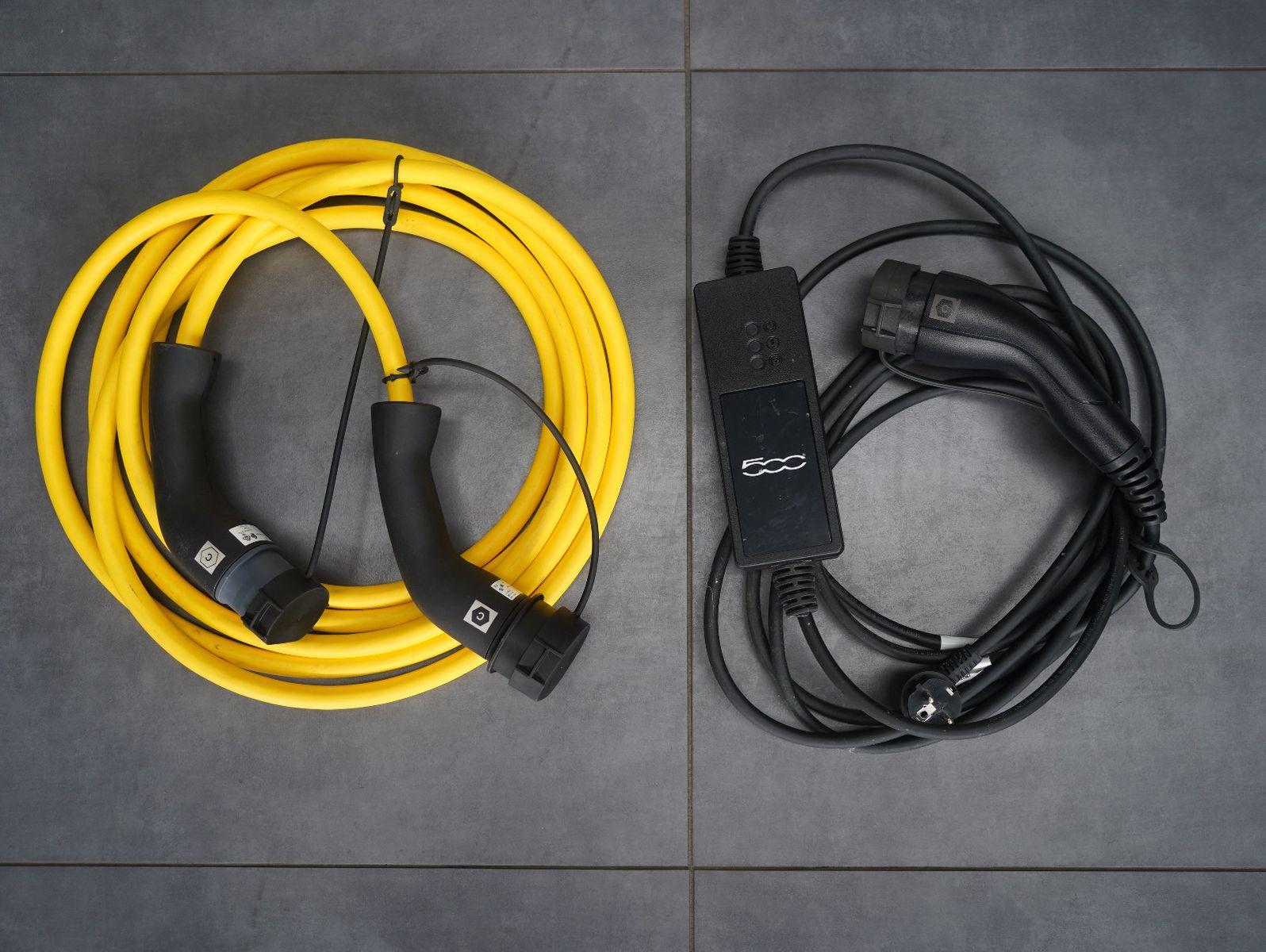 Fahrzeugabbildung Fiat 500e Icon 87KW/42kWh/DC-LADEN/CARPLAY/DAB/SOH