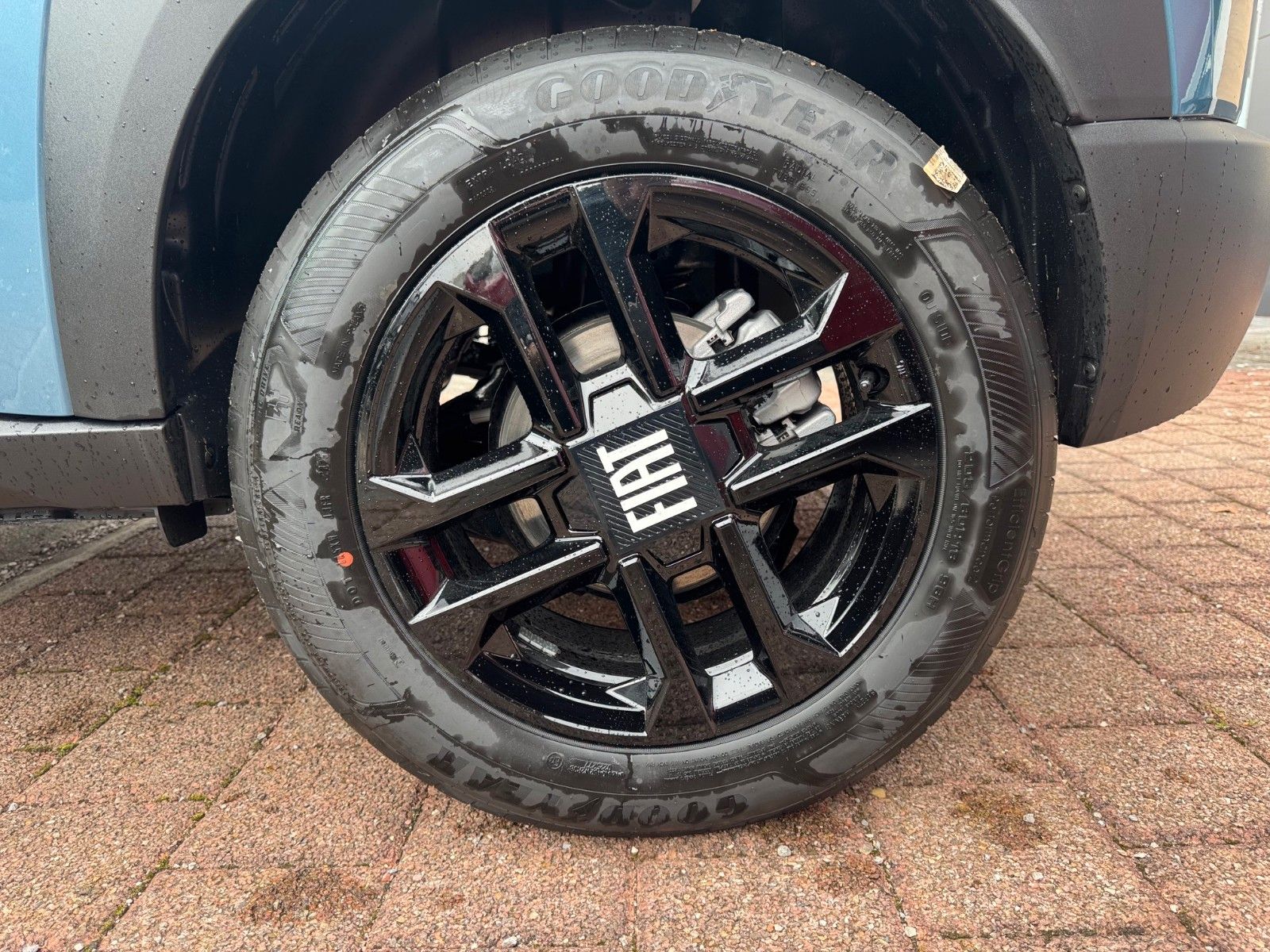 Fahrzeugabbildung Fiat Grande Panda 1.2 Hybrid eDCT Icon Navi Sitzhzg.