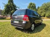 Opel Zafira 1.8 Design Edition 7-Sitzer - Opel Zafira aus 2011
