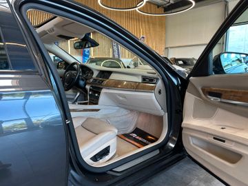 BMW 740 *Softclose*Memory*Spurwächsel*BI-XENON*