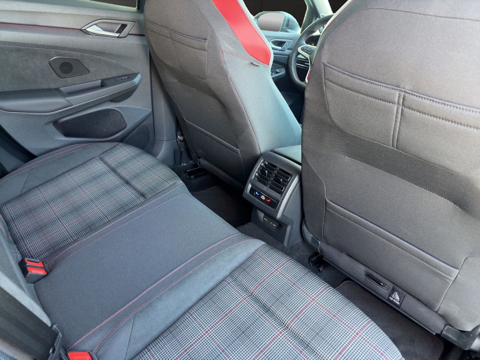 Volkswagen Golf VIII 2.0 TSI GTI *Matrix/360°/H&K/Navi* foto 17
