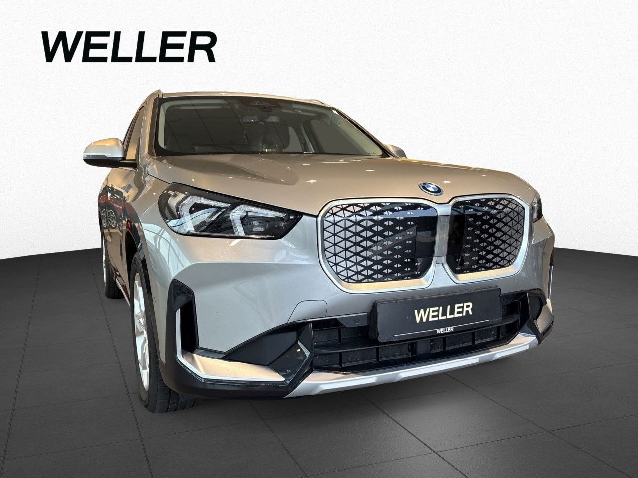BMW iX1 eDrive20 xLine AdLED Pano Kamera DA KomZu foto 5