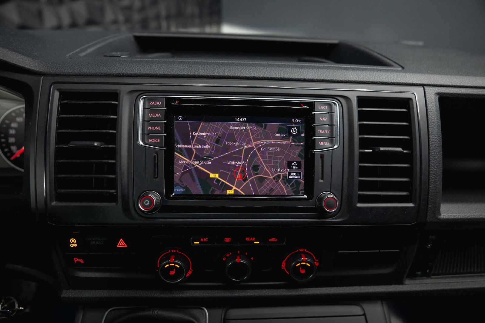 Fahrzeugabbildung Volkswagen T6 Multivan 2.0 TSI Behindertenumbau *LED*ACC*