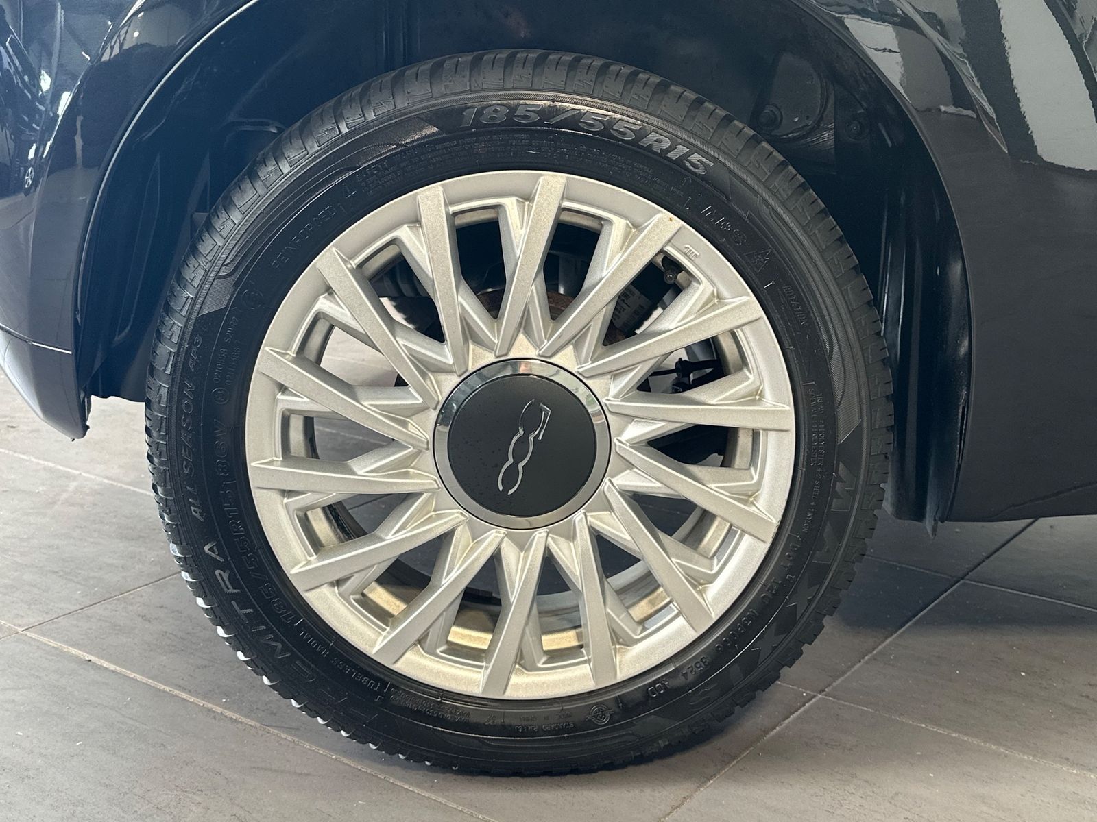 Fahrzeugabbildung Fiat 500C 1.0 GSE Mild-Hybrid Dolcevita CARPLAY